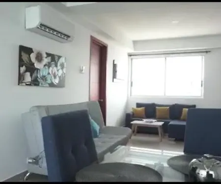 1 Bedroom Infinity Pool Apartment *